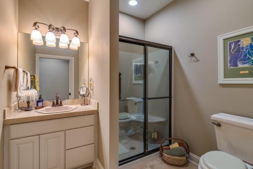 236 Woodhill Court, Mankato, MN 56001