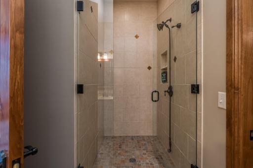 236 Woodhill Court, Mankato, MN 56001