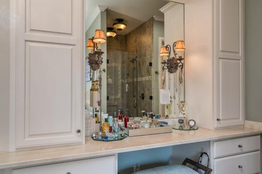 236 Woodhill Court, Mankato, MN 56001