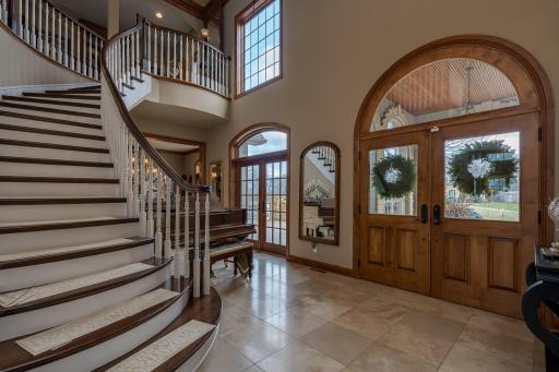 236 Woodhill Court, Mankato, MN 56001