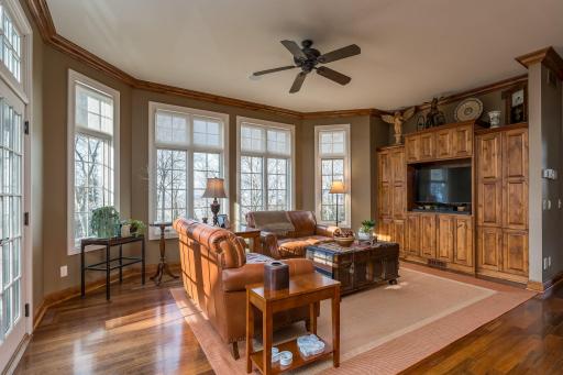 236 Woodhill Court, Mankato, MN 56001