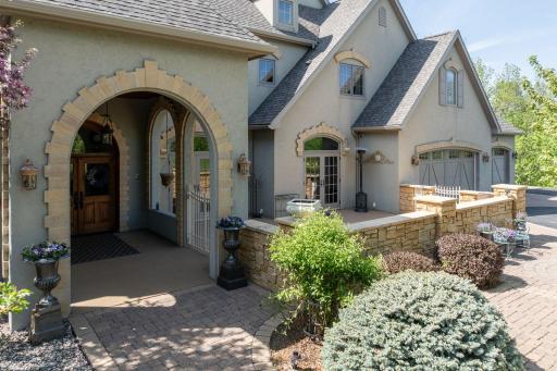 236 Woodhill Court, Mankato, MN 56001