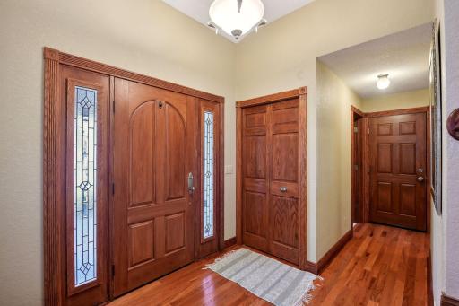 Large entryway when greeting your guests