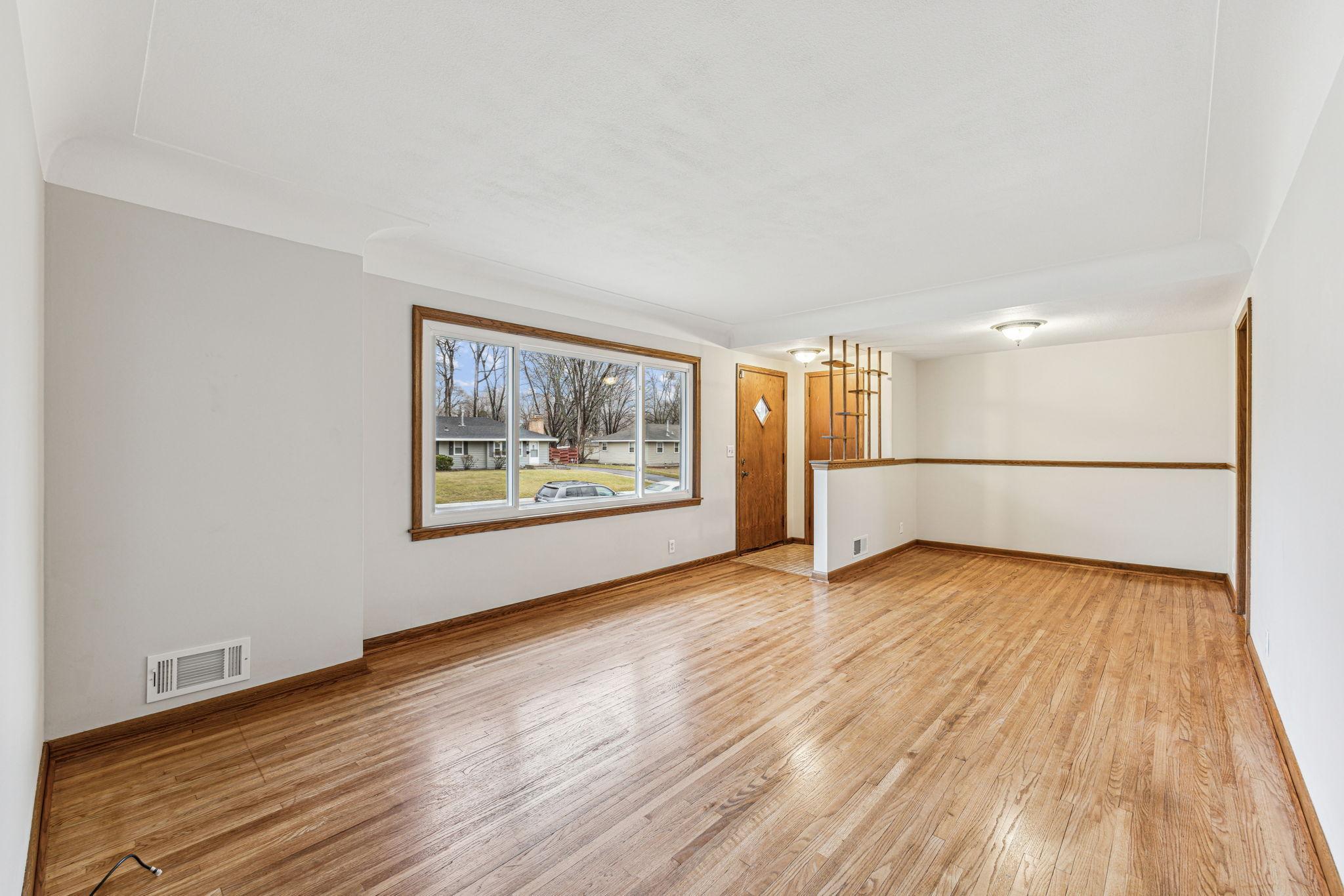 8224 14th Ave S 4-web-or-mls-04_Interior.jpg