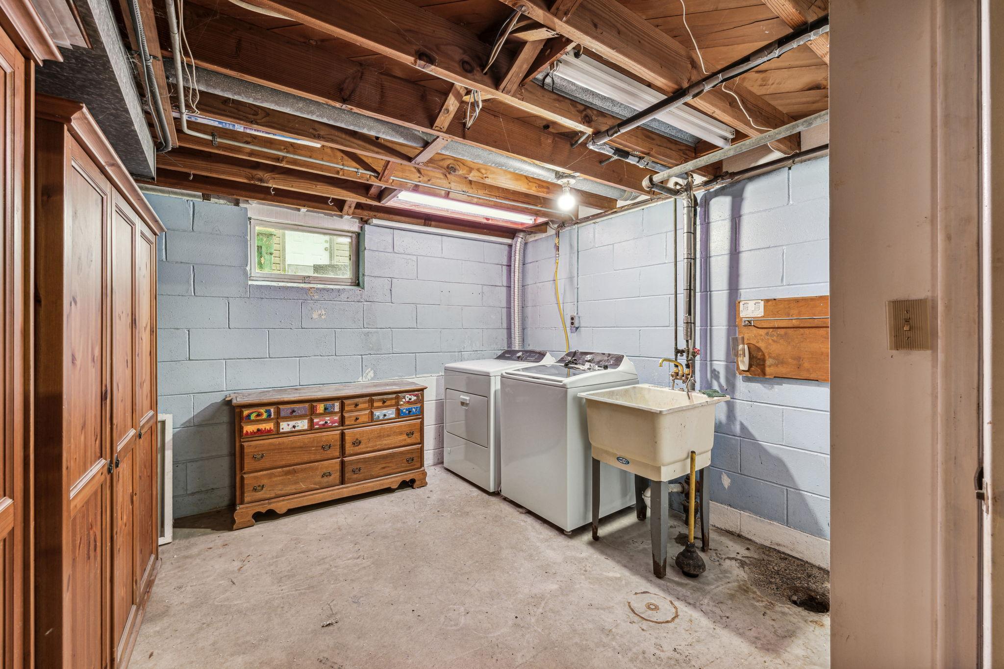8224 14th Ave S 24-web-or-mls-24_Interior.jpg