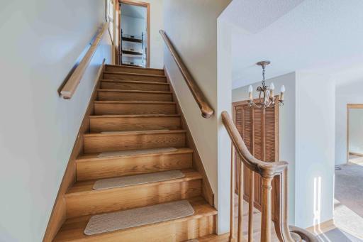 Oak Steps to Upstairs