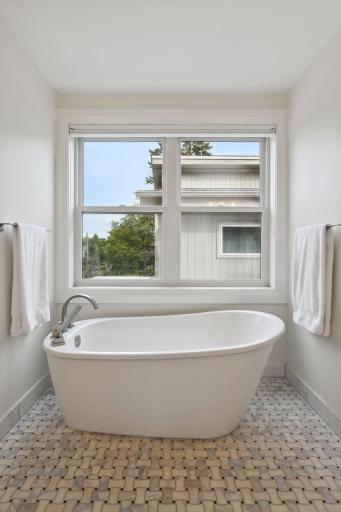 3844 Xerxes Avenue S, Minneapolis, MN 55410