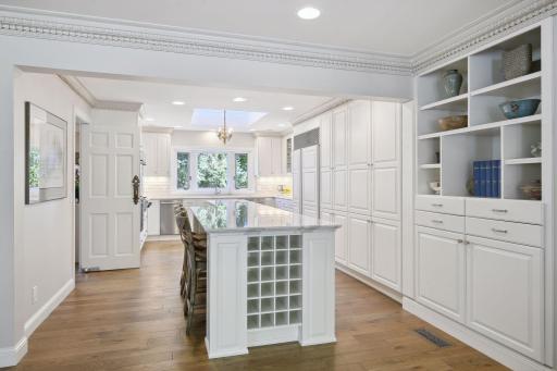 335 Peavey Road, Wayzata, MN 55391