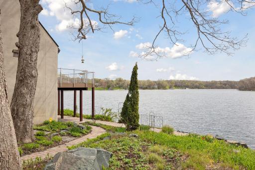 14013 Frontier Lane, Burnsville, MN 55337