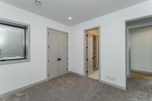 1548 Shannon Oaks Boulevard NE, Rochester, MN 55906