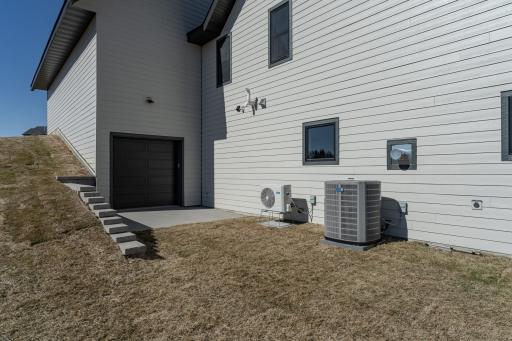 1548 Shannon Oaks Boulevard NE, Rochester, MN 55906