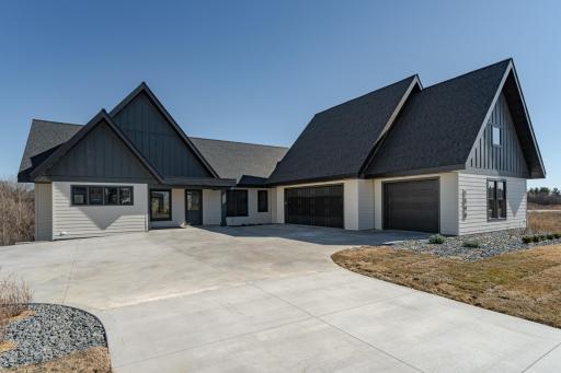 1548 Shannon Oaks Boulevard NE, Rochester, MN 55906