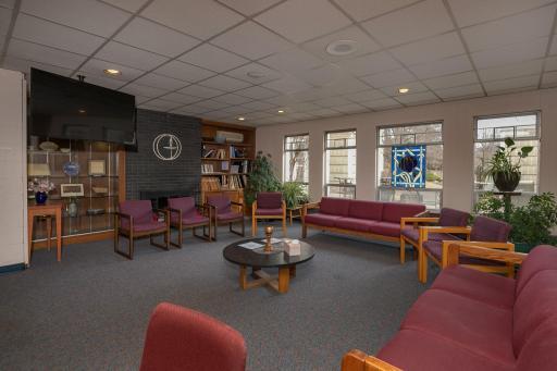 21-web-or-mls-21-Fireside Room.jpg