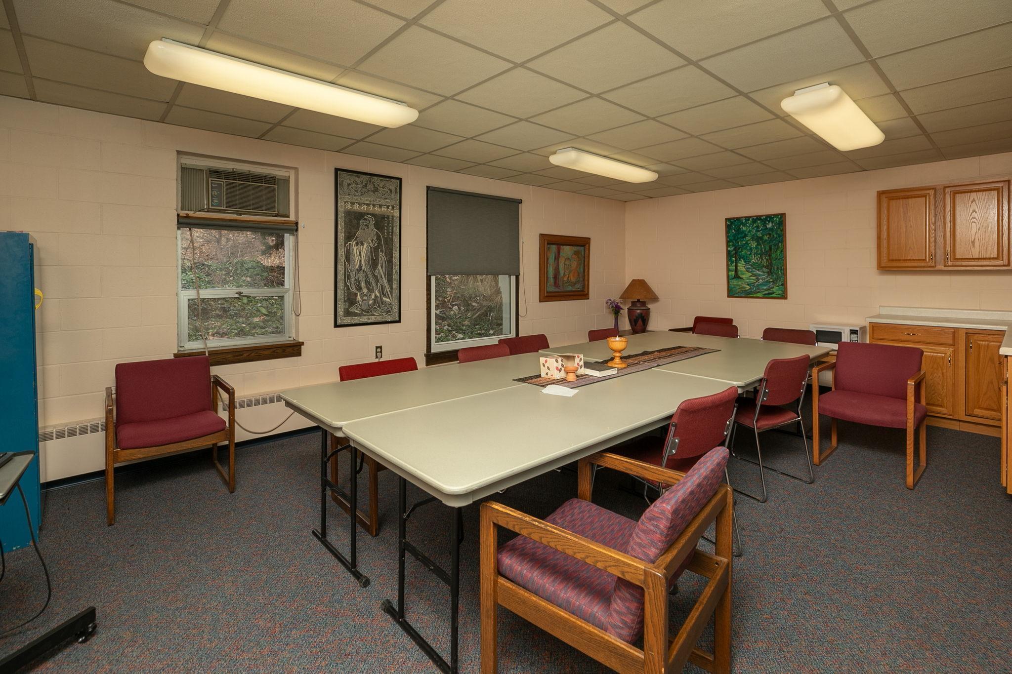 25-web-or-mls-25-Conference Room.jpg