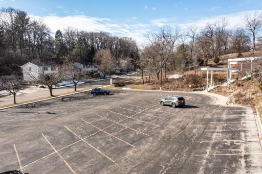 48-web-or-mls-48-Parking Lot.jpg