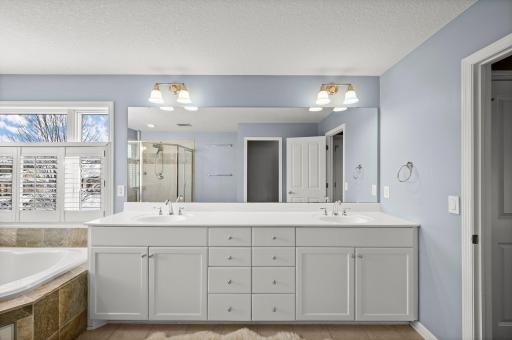 1600 Bridgewater Road, Golden Valley, MN 55422