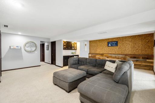 17132 Sunset Trail SW, Prior Lake, MN 55372