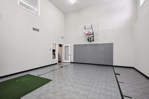 5650 Zanzibar Lane N, Minneapolis, MN 55446