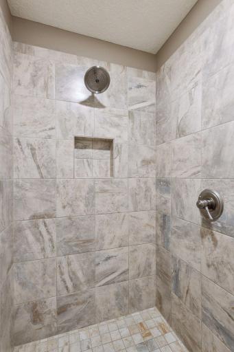 5650 Zanzibar Lane N, Minneapolis, MN 55446
