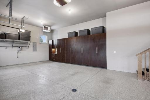 5650 Zanzibar Lane N, Minneapolis, MN 55446