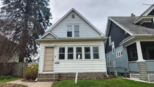 990 3rd Street E, Saint Paul, MN 55106