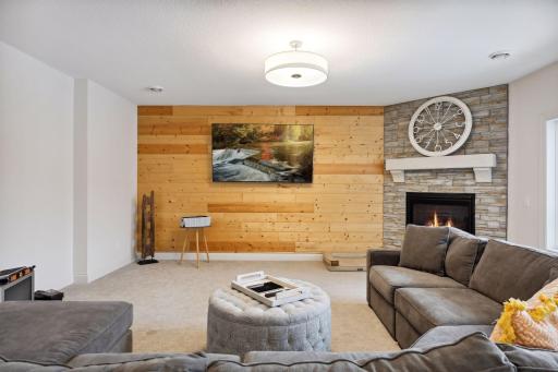 5653 Garden Drive, Woodbury, MN 55129
