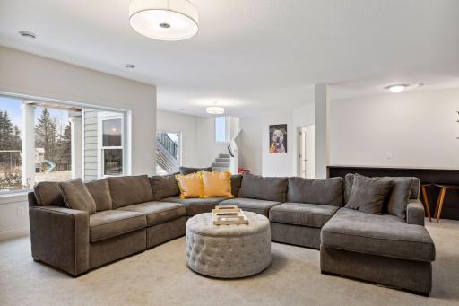 5653 Garden Drive, Woodbury, MN 55129