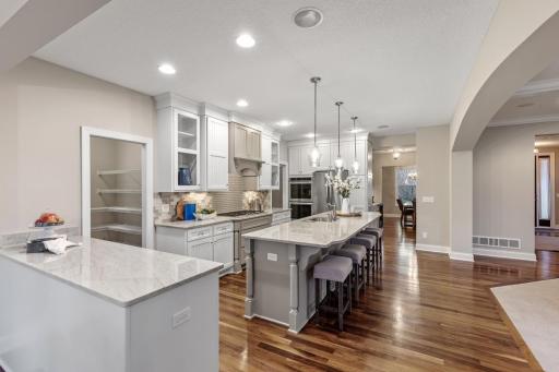 7060 millcreek Lane N, Excelsior, MN 55317