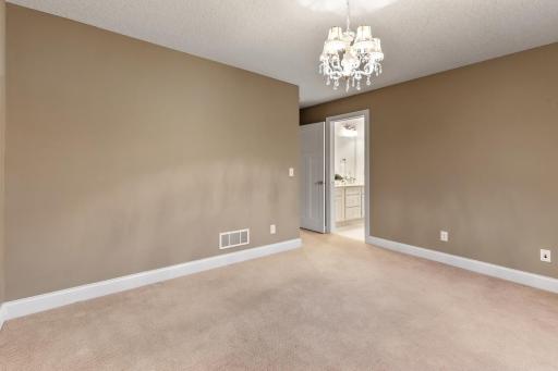 7060 millcreek Lane N, Excelsior, MN 55317
