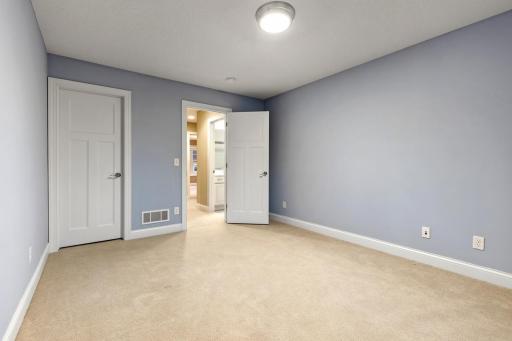 7060 millcreek Lane N, Excelsior, MN 55317