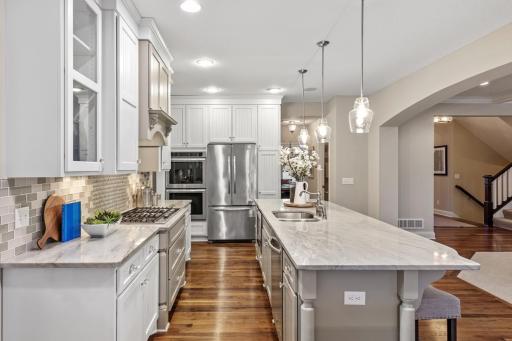 7060 millcreek Lane N, Excelsior, MN 55317