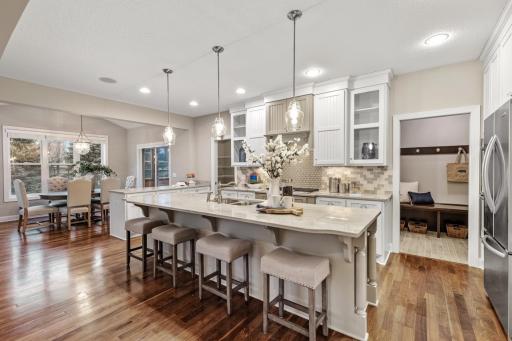 7060 millcreek Lane N, Excelsior, MN 55317