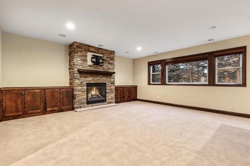 7060 millcreek Lane N, Excelsior, MN 55317