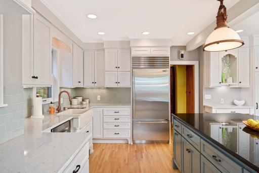 2420 Humboldt Avenue S, Minneapolis, MN 55405