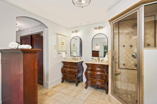 2420 Humboldt Avenue S, Minneapolis, MN 55405