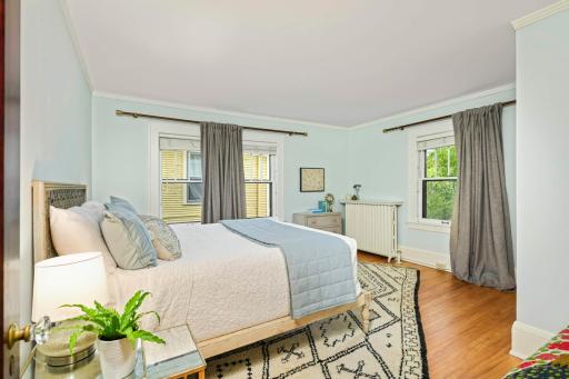 2420 Humboldt Avenue S, Minneapolis, MN 55405
