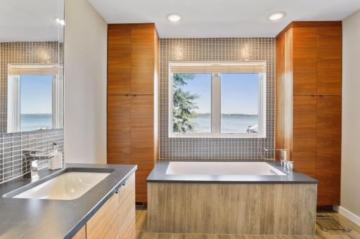 1905 Beach Lane, Wayzata, MN 55391