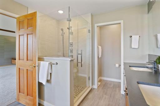 1905 Beach Lane, Wayzata, MN 55391