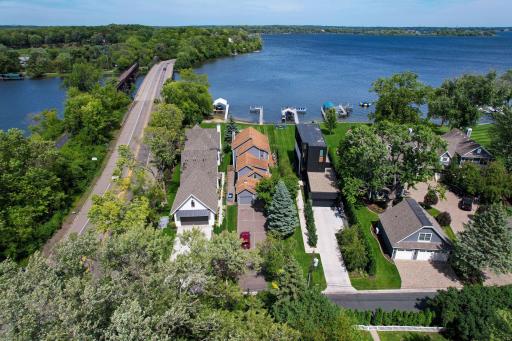 1905 Beach Lane, Wayzata, MN 55391