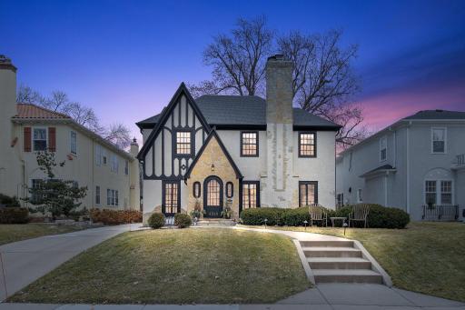 welcome to 4519 Casco Ave in Edina's Country Club neighborhood.
