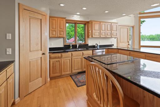 Stainless steel appliances 7 induction slide-in range with single/double convection oven. Large pantry.