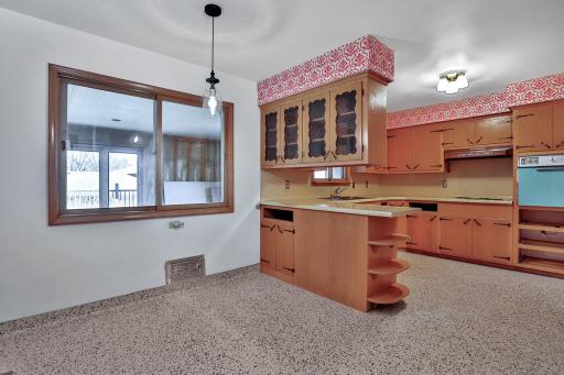 Eat in kitchen, (New addition expansion planned but never completed)