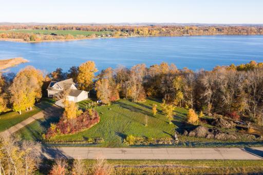 Beautiful lot with very nice homes on either side