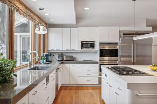 2410 Lorien Street, Minnetonka, MN 55305