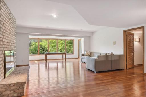 2410 Lorien Street, Minnetonka, MN 55305