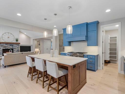 141 Mendota Road W, West Saint Paul, MN 55118