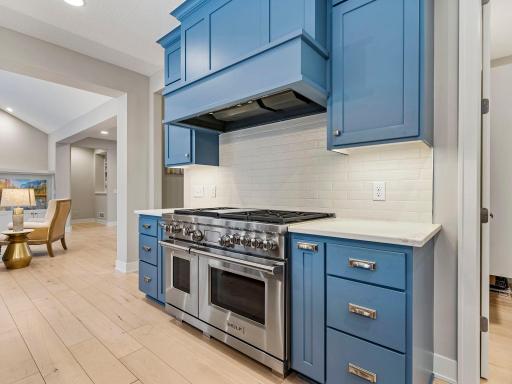 141 Mendota Road W, West Saint Paul, MN 55118