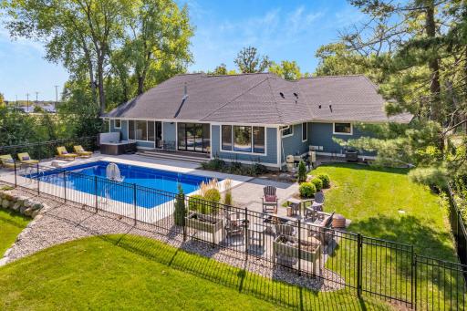 141 Mendota Road W, West Saint Paul, MN 55118