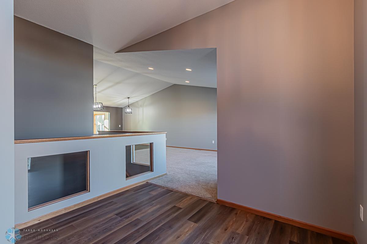 1717 35th St Circle S, Moorhead MN 56560-01.jpg