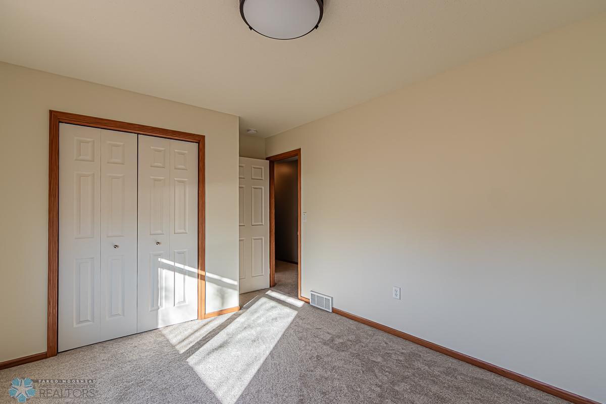 1717 35th St Circle S, Moorhead MN 56560-19.jpg